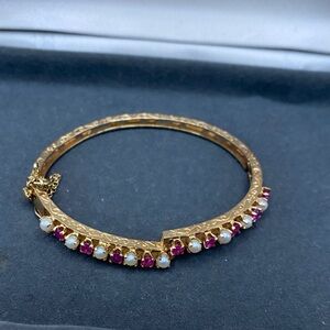 Elegant 14k Gold  ruby and Pearl Bracelet